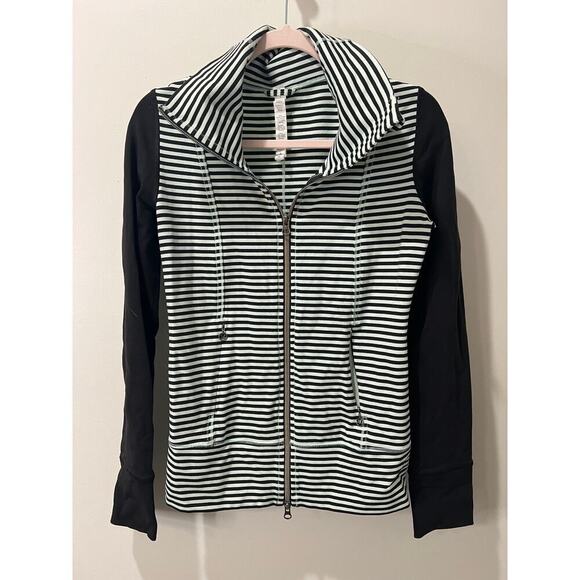 Gently Worn Lululemon Daily Yoga Jacket Classic Stripe Mint Moment Black - Picture 2 of 5